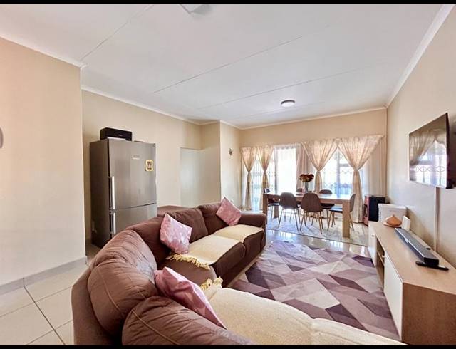 3 BEDROOM APARTMENT FOR SALE IN HEATHERVIEW